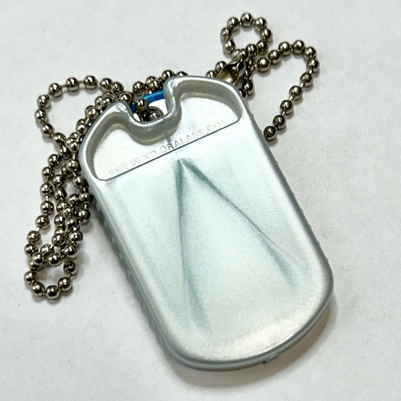 Liprageous Lip Balm Dog Tag Slide Case on Ball Chain - Blue Raspberry - NWOT - Picture 4 of 8